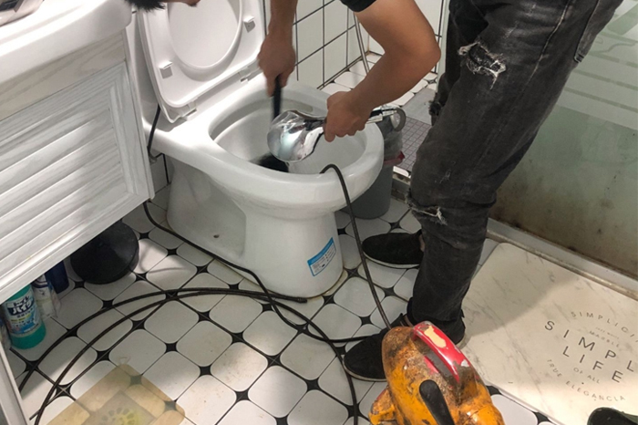 中方疏通下水道