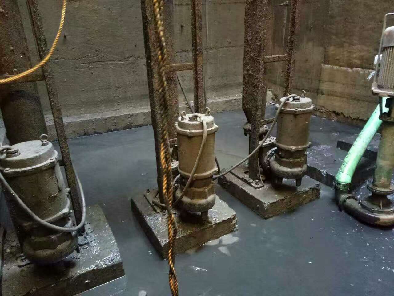 中方污水池清理